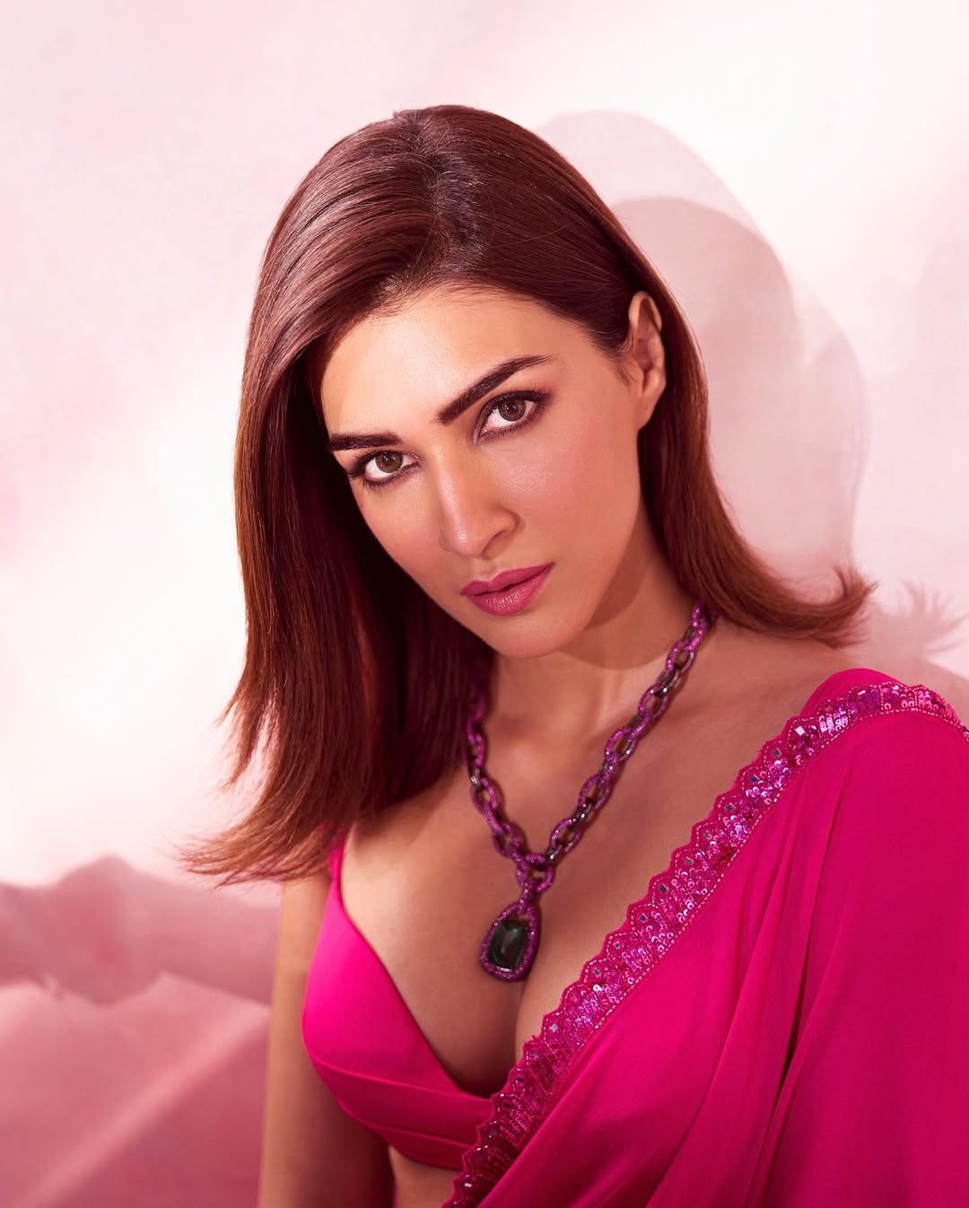 Women's Party Wear Georgette Pink Solid Embellished Designer Saree With Pink Solid Blouse Piece