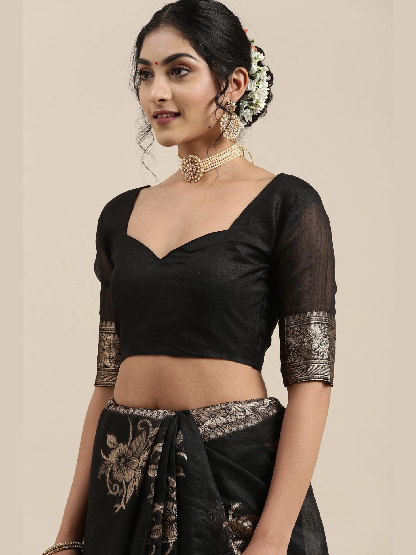 Women’s Banarasi Linen Black Floral Woven Design Woven Saree With Black Solid Blouse Piece
